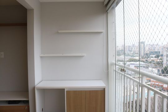Varanda da Sala de apartamento para alugar com 2 quartos, 46m² em Parque Industrial Tomas Edson, São Paulo