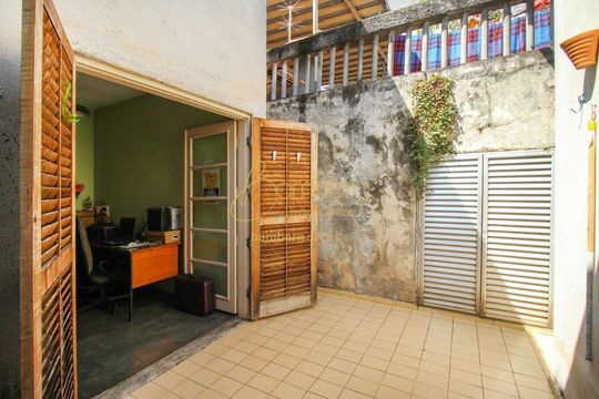 Área externa de casa à venda com 3 quartos, 240m² em Vila Romana, São Paulo