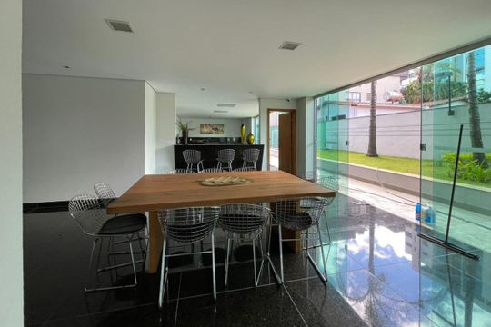 Apartamento à venda com 4 quartos, 314m² em Serra, Belo Horizonte