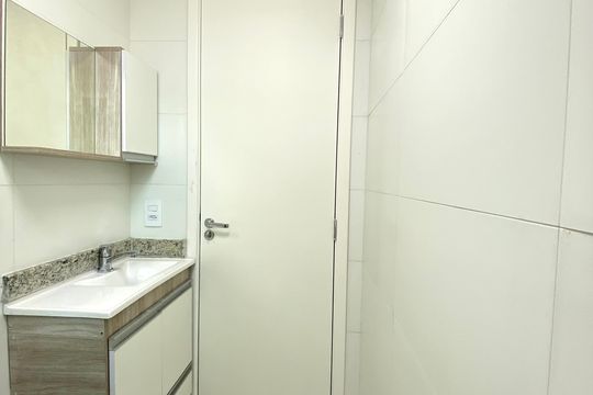 Banheiro de apartamento para alugar com 1 quarto, 35m² em Parada Inglesa, São Paulo