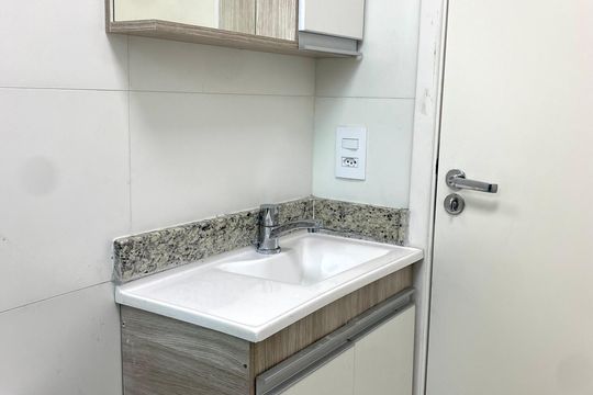 Banheiro de apartamento para alugar com 1 quarto, 35m² em Parada Inglesa, São Paulo