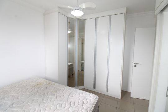 Suíte de apartamento para alugar com 3 quartos, 77m² em Jardim das Colinas, São José dos Campos