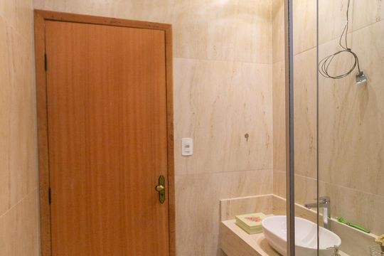 Casa para alugar com 4 quartos, 382m² em Santa Branca, Belo Horizonte