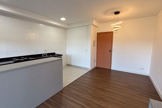 Sala  de apartamento para alugar com 2 quartos, 72m² em Jardim Vera Lucia, Jacareí