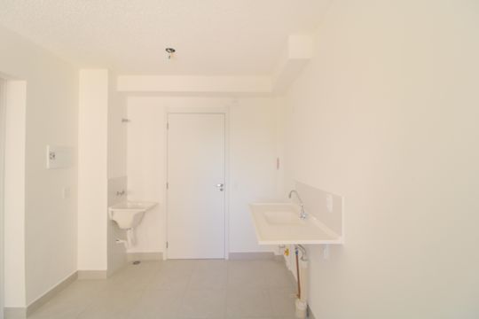 Cozinha / lavanderia de apartamento para alugar com 2 quartos, 33m² em Socorro, São Paulo