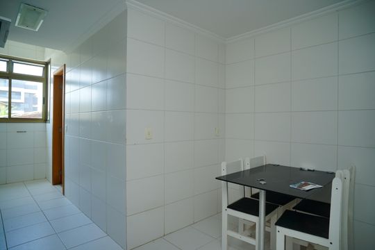 Cozinha de apartamento para alugar com 3 quartos, 110m² em Piratininga, Niterói