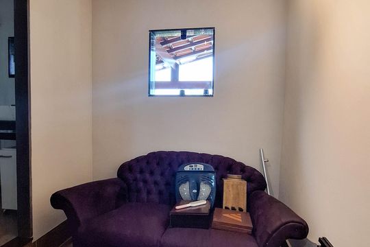 Escritório de casa de condomínio à venda com 3 quartos, 380m² em Pendotiba, Niterói