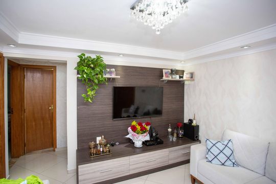 Sala de apartamento à venda com 2 quartos, 72m² em Jardim Rosinha, Diadema