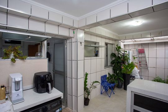 Cozinha de apartamento à venda com 2 quartos, 72m² em Jardim Rosinha, Diadema