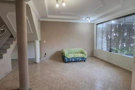 Casa para alugar com 4 quartos, 467m² em Tabajaras, Uberlândia