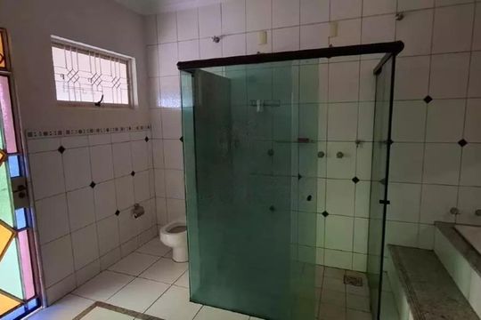 Casa para alugar com 4 quartos, 467m² em Tabajaras, Uberlândia