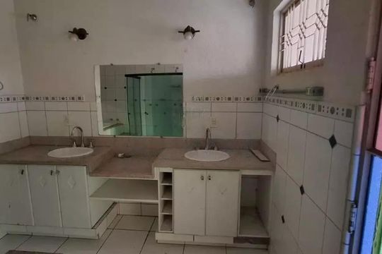 Casa para alugar com 4 quartos, 467m² em Tabajaras, Uberlândia