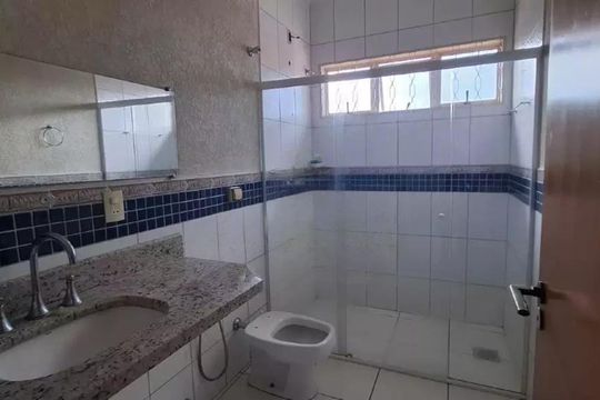 Casa para alugar com 4 quartos, 467m² em Tabajaras, Uberlândia