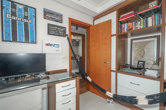 Quarto 3 de apartamento à venda com 3 quartos, 97m² em Passo D’areia, Porto Alegre