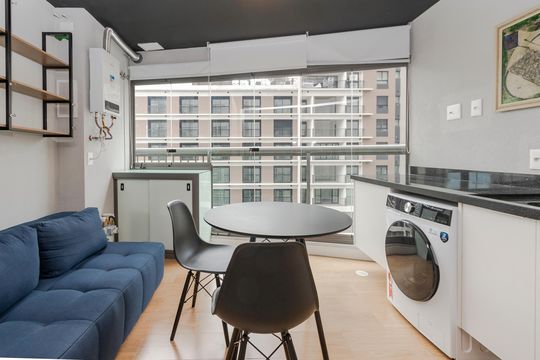 Varanda de kitnet/studio à venda com 1 quarto, 32m² em Jardim das Acacias, São Paulo