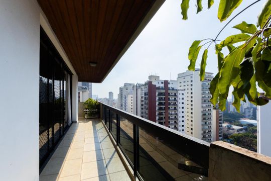 Varanda de apartamento à venda com 5 quartos, 447m² em Campo Belo, São Paulo