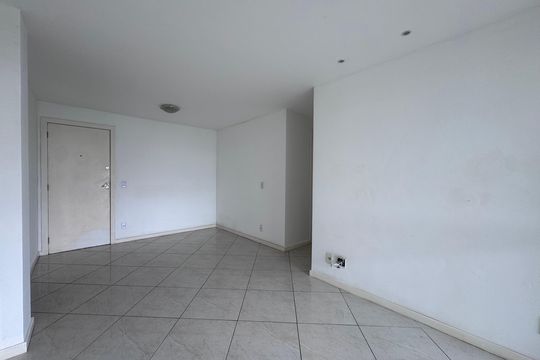 Sala de apartamento à venda com 3 quartos, 77m² em Recreio dos Bandeirantes, Rio de Janeiro