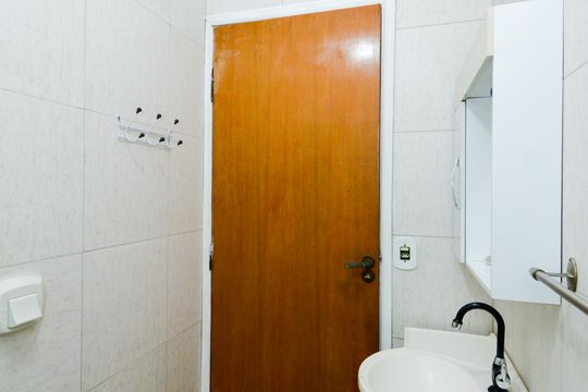 Banheiro da Suíte 1 de casa à venda com 2 quartos, 116m² em Vila Maranduba, Guarulhos