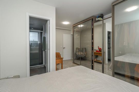 Quarto Suíte de apartamento à venda com 3 quartos, 82m² em São Sebastião, Porto Alegre