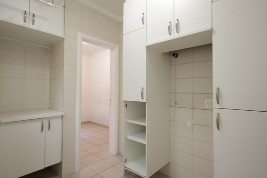 Área de Serviço de casa de condomínio à venda com 4 quartos, 483m² em Jardim Guedala, São Paulo