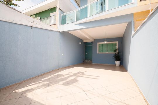 Garagem de casa para alugar com 4 quartos, 225m² em Vila Mazzei, São Paulo