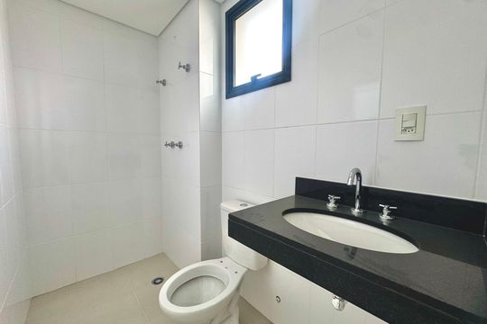 Banheiro 1 de apartamento à venda com 3 quartos, 67m² em Vila Endres, Guarulhos