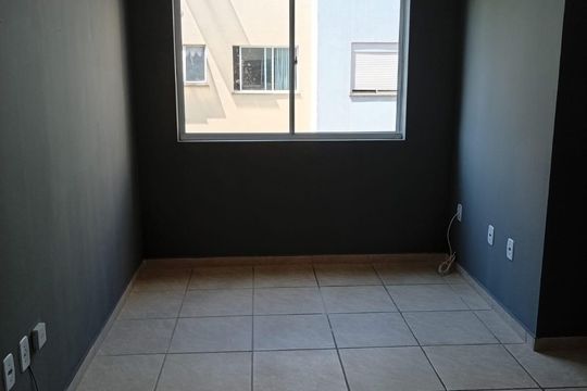 Sala de apartamento para alugar com 2 quartos, 52m² em Chapéu do Sol, Porto Alegre