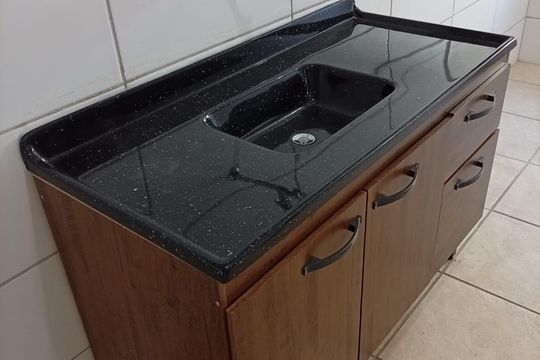 Cozinha de apartamento para alugar com 2 quartos, 52m² em Chapéu do Sol, Porto Alegre