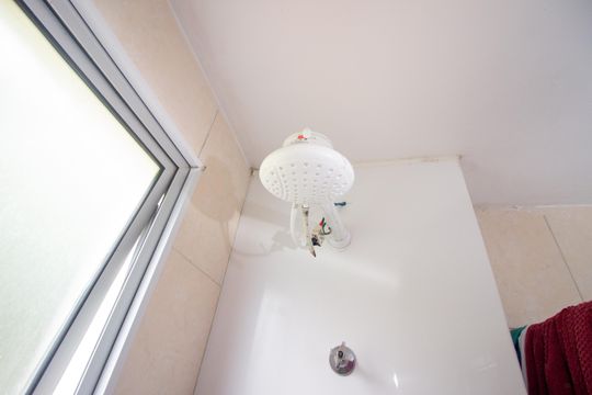 Banheiro Social de apartamento à venda com 2 quartos, 47m² em Parque Maracana, Contagem
