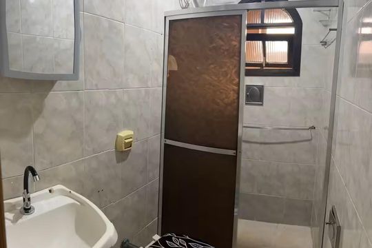 Banheiro de apartamento para alugar com 1 quarto, 35m² em Recreio dos Bandeirantes, Rio de Janeiro