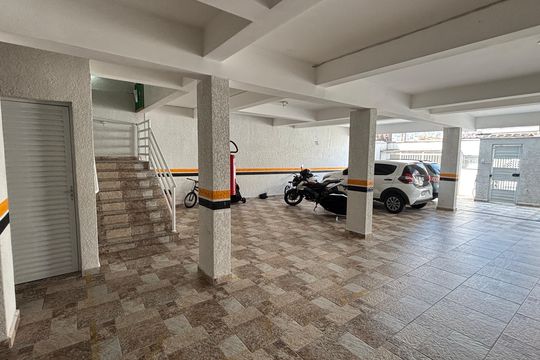 Garagem de apartamento à venda com 2 quartos, 102m² em Jardim Santo André, Santo André