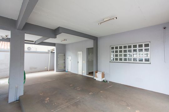 Garagem de apartamento para alugar com 3 quartos, 130m² em Patrimônio, Uberlândia