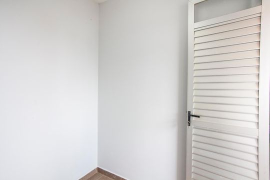 Quarto de Serviço de apartamento para alugar com 3 quartos, 130m² em Patrimônio, Uberlândia