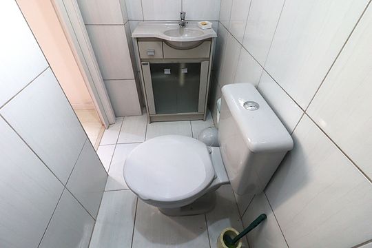 Banheiro da Suíte de apartamento à venda com 2 quartos, 79m² em Auxiliadora, Porto Alegre