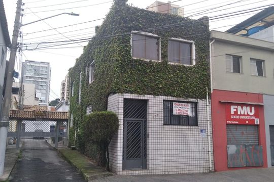 Fachada de casa à venda com 5 quartos, 140m² em Santana, São Paulo
