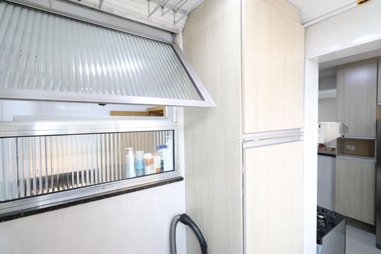 Cozinha e Área de Serviço de apartamento à venda com 2 quartos, 65m² em Bom Retiro, São Paulo