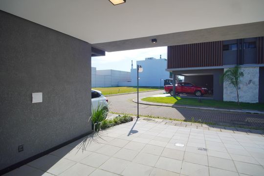 Sala - Vista de casa de condomínio à venda com 3 quartos, 224m² em Sarandi, Porto Alegre