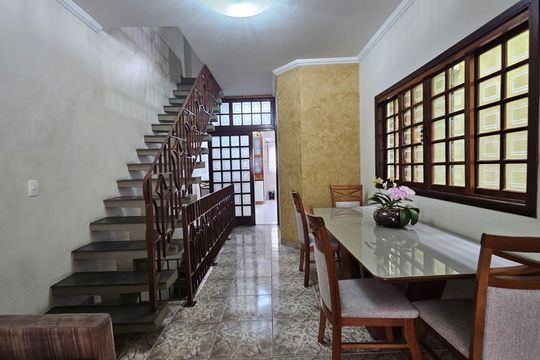 Sala de jantar de casa à venda com 3 quartos, 235m² em Jardim Las Vegas, Santo André