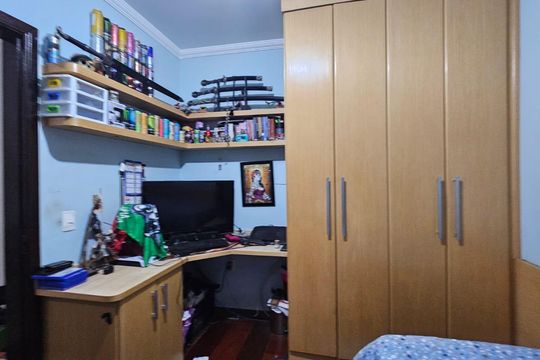 Quarto de casa à venda com 3 quartos, 235m² em Jardim Las Vegas, Santo André