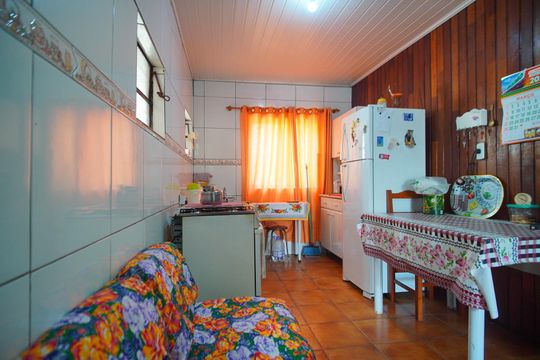 Casa para alugar com 2 quartos, 300m² em Jardim Carvalho, Porto Alegre
