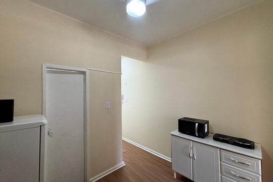 Sala de apartamento para alugar com 1 quarto, 45m² em Copacabana, Rio de Janeiro