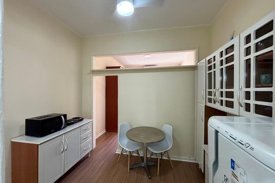 Sala de apartamento para alugar com 1 quarto, 45m² em Copacabana, Rio de Janeiro