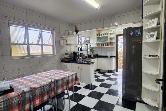 Cozinha de casa à venda com 4 quartos, 220m² em Jardim Popular, São Paulo