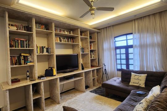 Sala de casa à venda com 4 quartos, 220m² em Jardim Popular, São Paulo