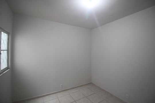 Quarto 2 de apartamento para alugar com 2 quartos, 50m² em Centro, Nova Iguaçu