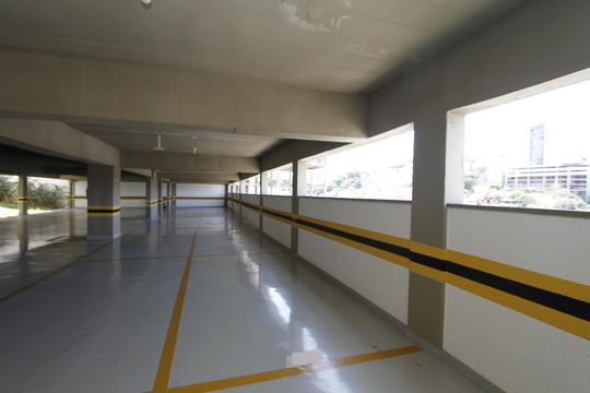 Garagem de apartamento à venda com 3 quartos, 82m² em Padre Eustáquio, Belo Horizonte