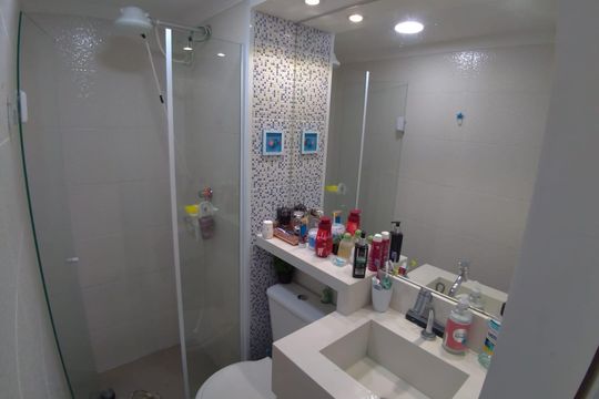Banheiro de apartamento à venda com 2 quartos, 49m² em Itaquera, São Paulo