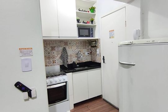 Cozinha de apartamento para alugar com 1 quarto, 21m² em Cidade Ocian, Praia Grande