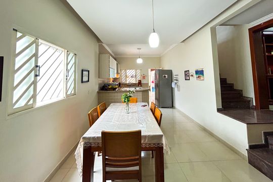 Casa à venda com 5 quartos, 278m² em Alípio de Melo, Belo Horizonte