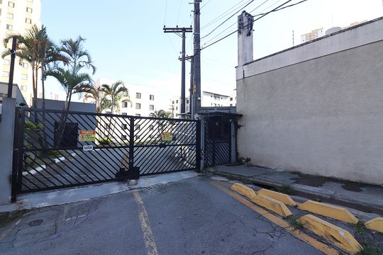 Fachada de apartamento à venda com 2 quartos, 43m² em Santa Terezinha, São Bernardo do Campo